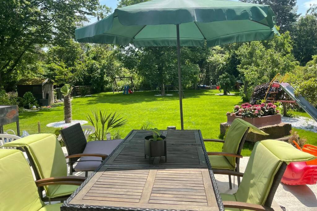 Wunderschoene Terrassenwohnung Mit Blick Ins Gruene! Meerbusch Dış mekan fotoğraf